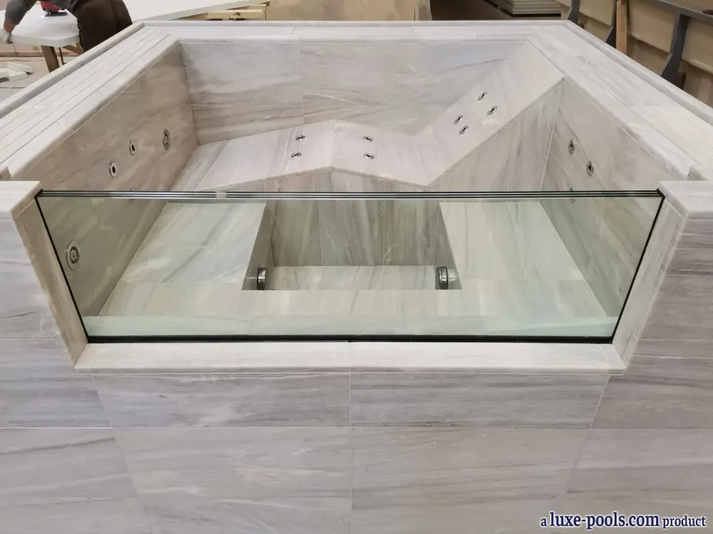 Spa carrelé Tilestone